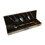 Maleta de herramientas de acero inoxidable con mango de madera 8 herramientas